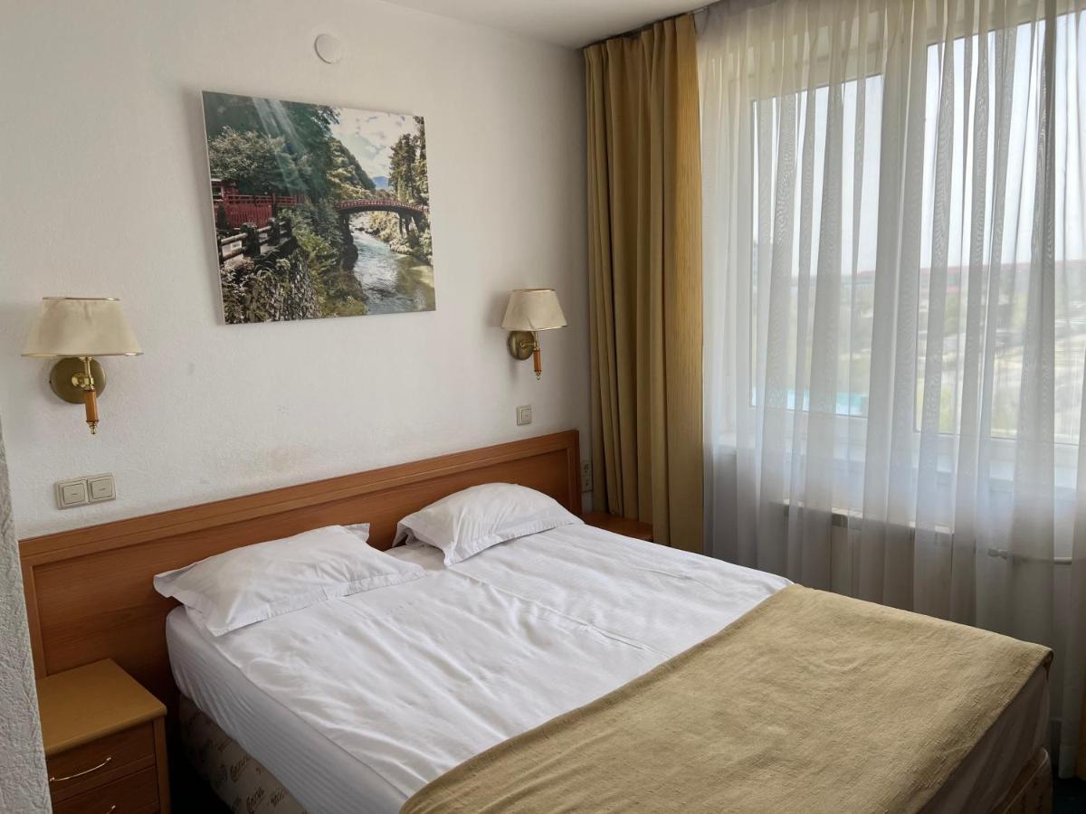 Green Hotel أتيراو المظهر الخارجي الصورة