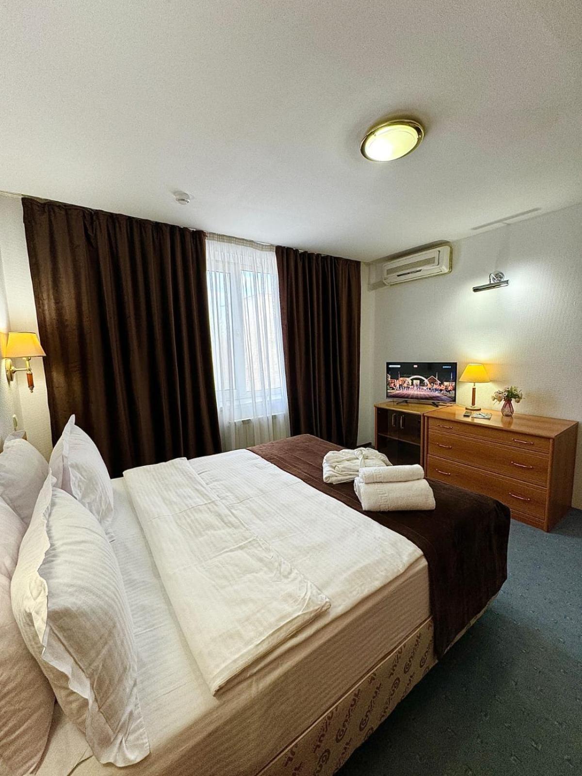Green Hotel أتيراو المظهر الخارجي الصورة