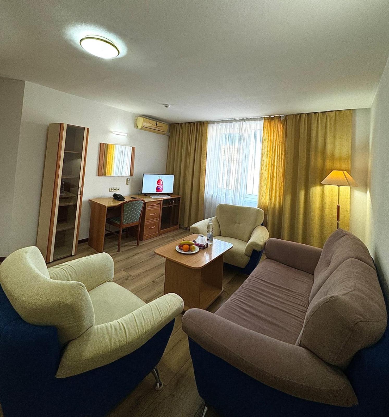 Green Hotel أتيراو المظهر الخارجي الصورة